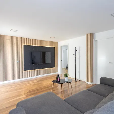2br Rooftop Penthouse *